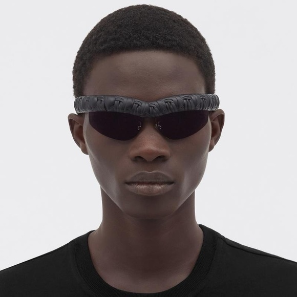 100%- New Authentic BOTTEGA VENETA – BOLD HALF RIM ‘BV1209S’ SUNGLASSES /BLACK